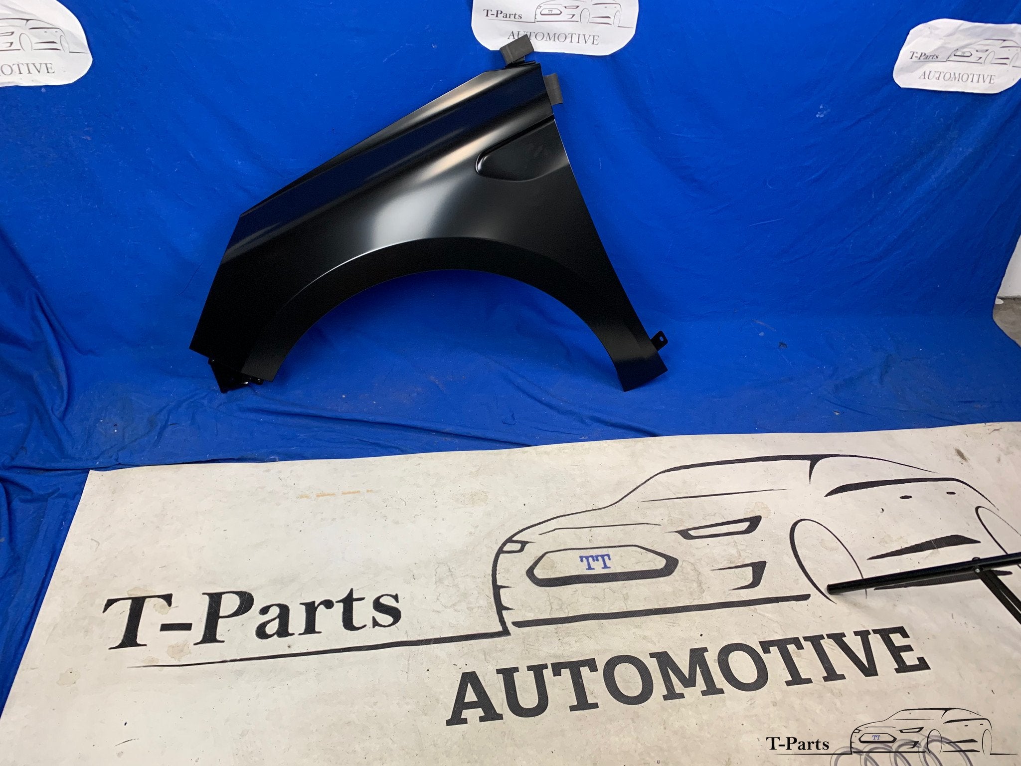 Pare-brise aile gauche Renault clio 5, Autos : Pièces & Accessoires, Contact.group@renault.com, Renault, Avenue du General Leclerc 122bis
92100  Boulogne-Billancourt, FR