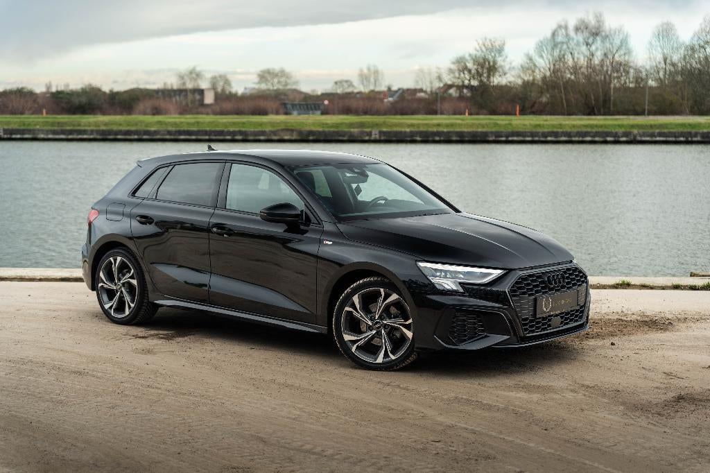 AUDI A3 SPORTBACK*S-LINE*PACKDESIGN*LOOK UNIQUE*MATRIX, Cuir, Achat, 6 portes, Euro 6