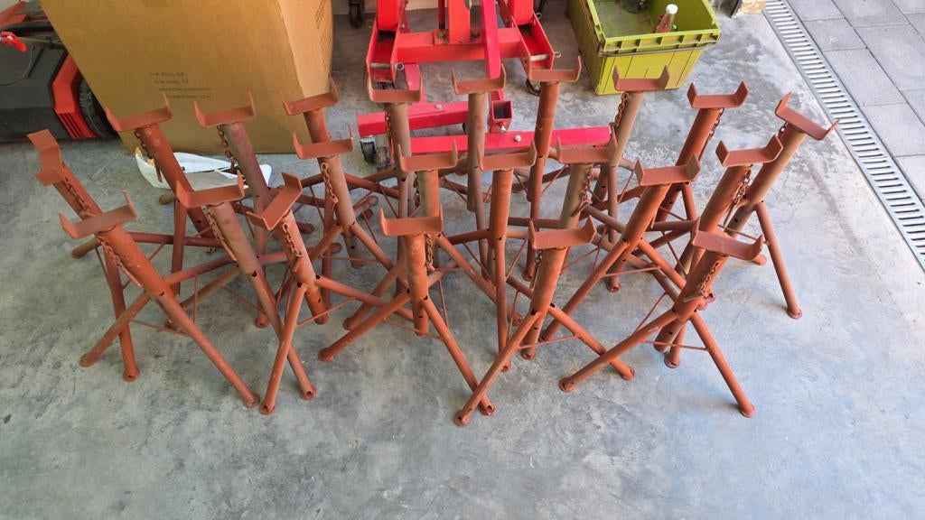 Nieuwe stukadoor pootjes, Ophalen, Nieuw, IJzer