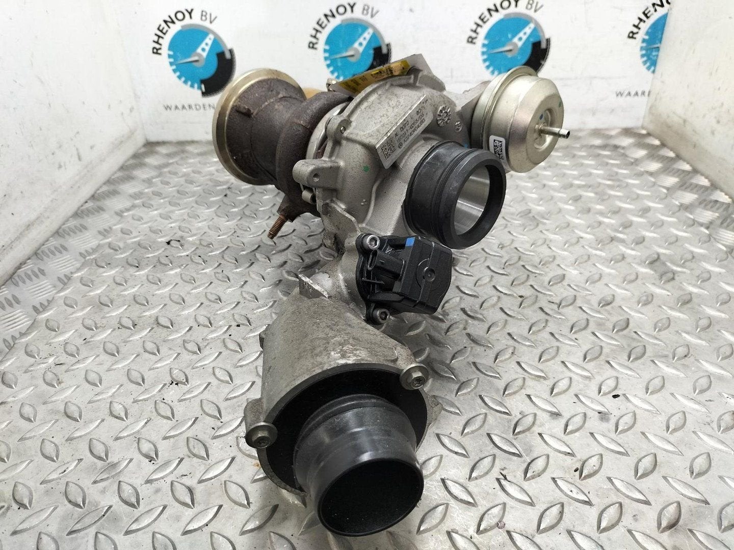 MERCEDES E CLASS TURBO 2740904080 2017, Enlèvement ou Envoi, Utilisé, ARN reconnu