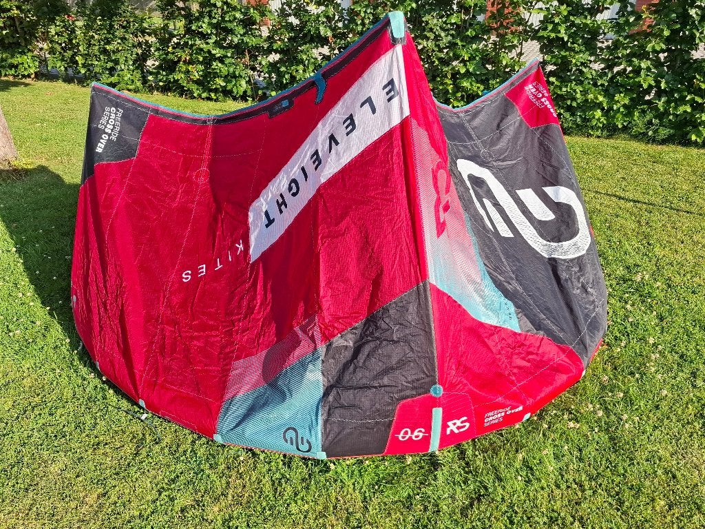 Eleveight RS 6m (V8, 2024-2025), Enlèvement ou Envoi, Comme neuf, 6 m², Ensemble de kite