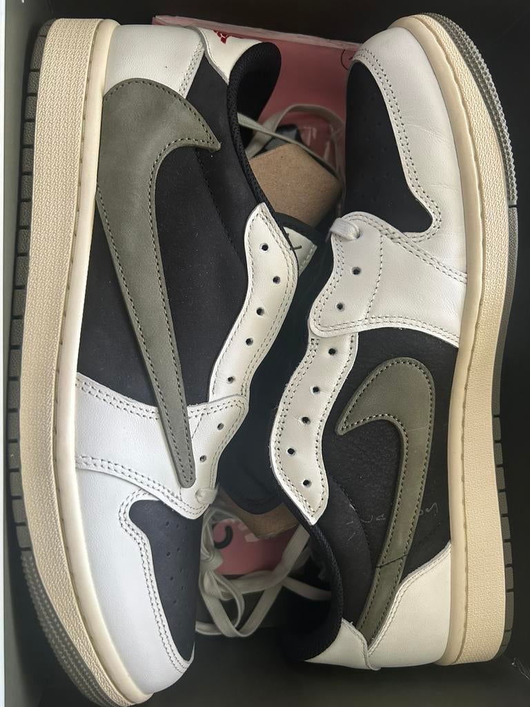 Nike Air Jordan 1 Low Travis Scott Olive, Kleding | Heren, Schoenen, Overige kleuren, Nieuw, Ophalen of Verzenden, Sneakers