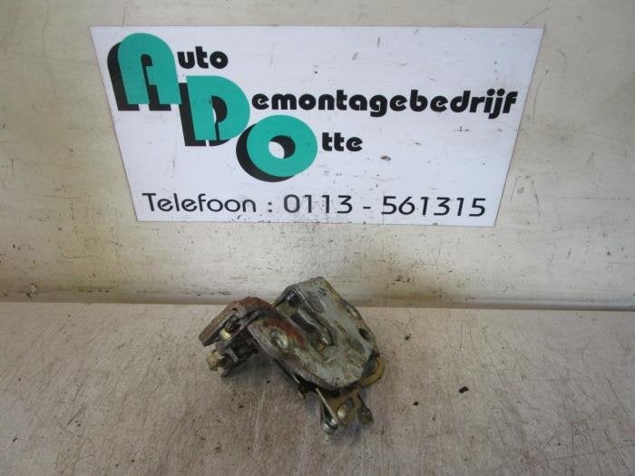 Deurslot Mechaniek 4Deurs links-achter van een Mercedes 260S, Gebruikt, -, Ophalen of Verzenden, -
