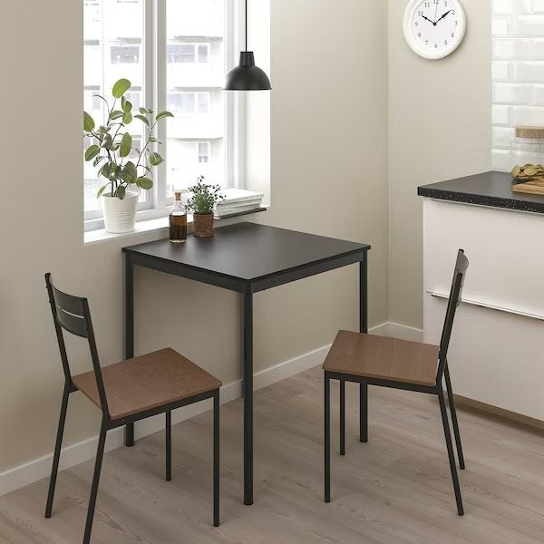 Set Van 4 IKEA Sandberg Eetkamerstoelen Zwart/Bruin, Envoi, Comme neuf, Brun