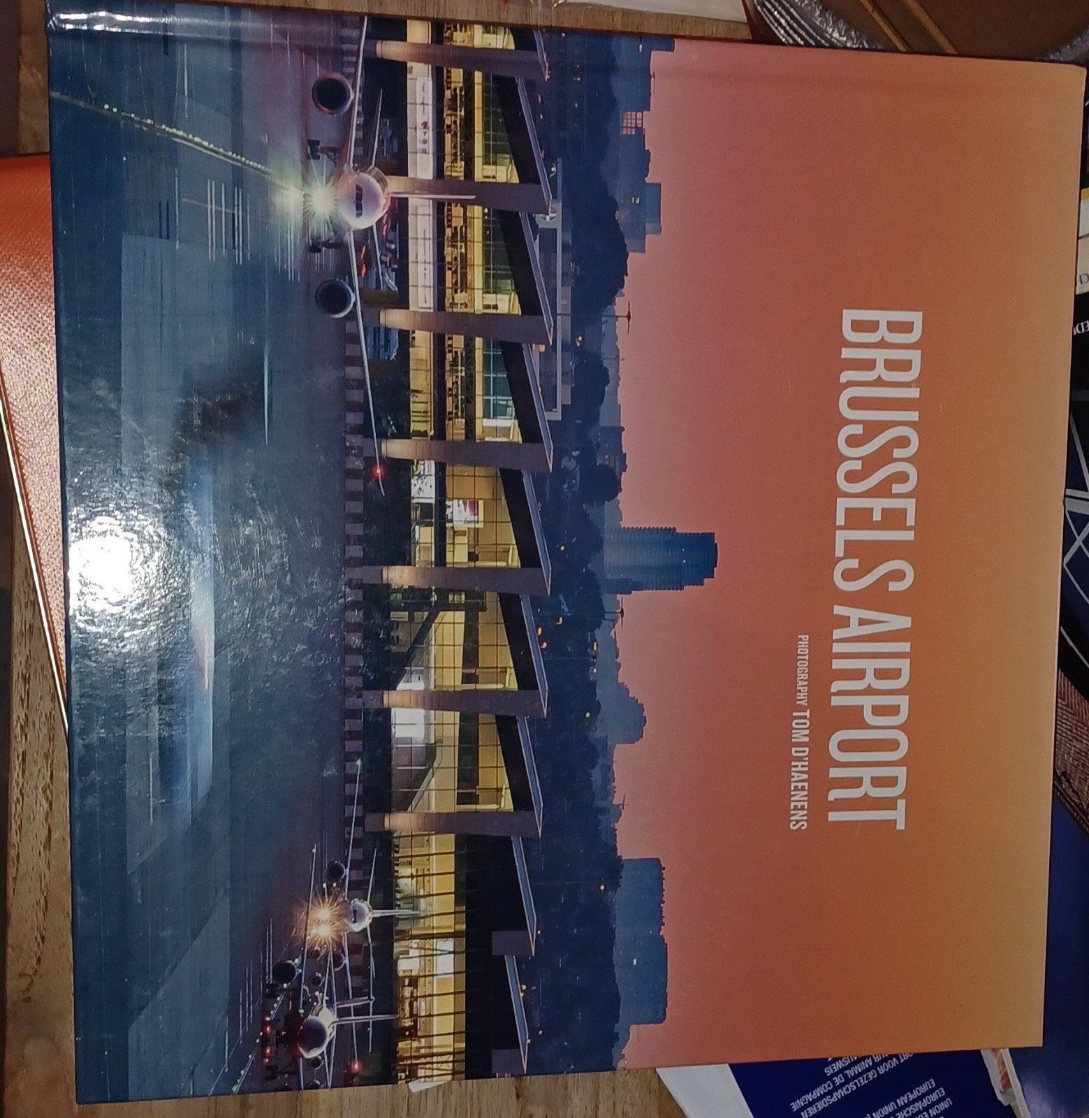 Brussels Airport by Tom d'haenens, Ophalen of Verzenden, Zo goed als nieuw