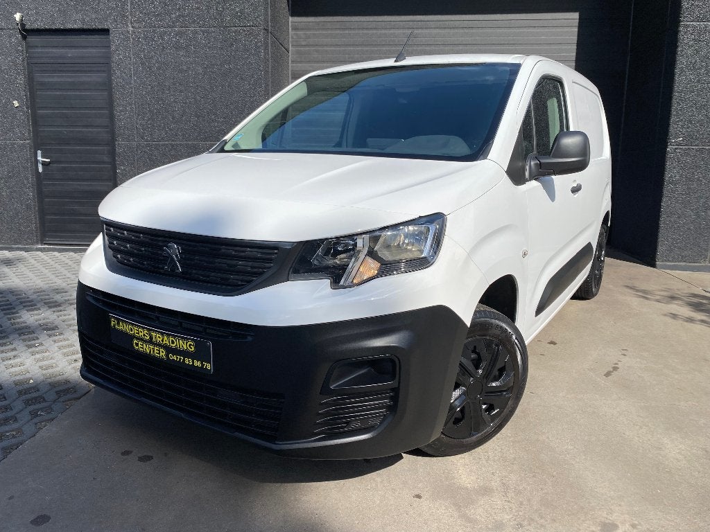 peugeot partner 1.5d - 3 zit - carplay - btw inclusief, Autos, Camionnettes & Utilitaires, Apple Carplay, 75 kW, Achat, Euro 6