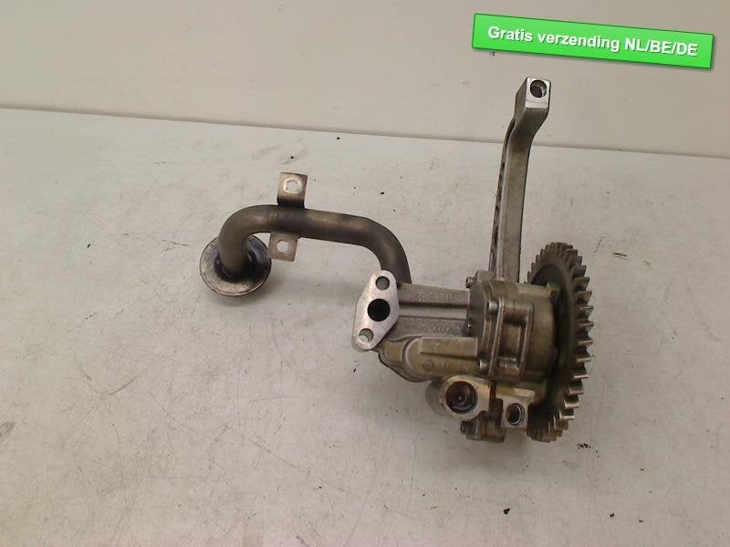 POMPE A HUILE Volkswagen Transporter T5 (070115105A), Utilisé, De Bloemendaal 21 21
5221 EB  'S HERTOGENBOSCH, NL, Info@123Parts.nl