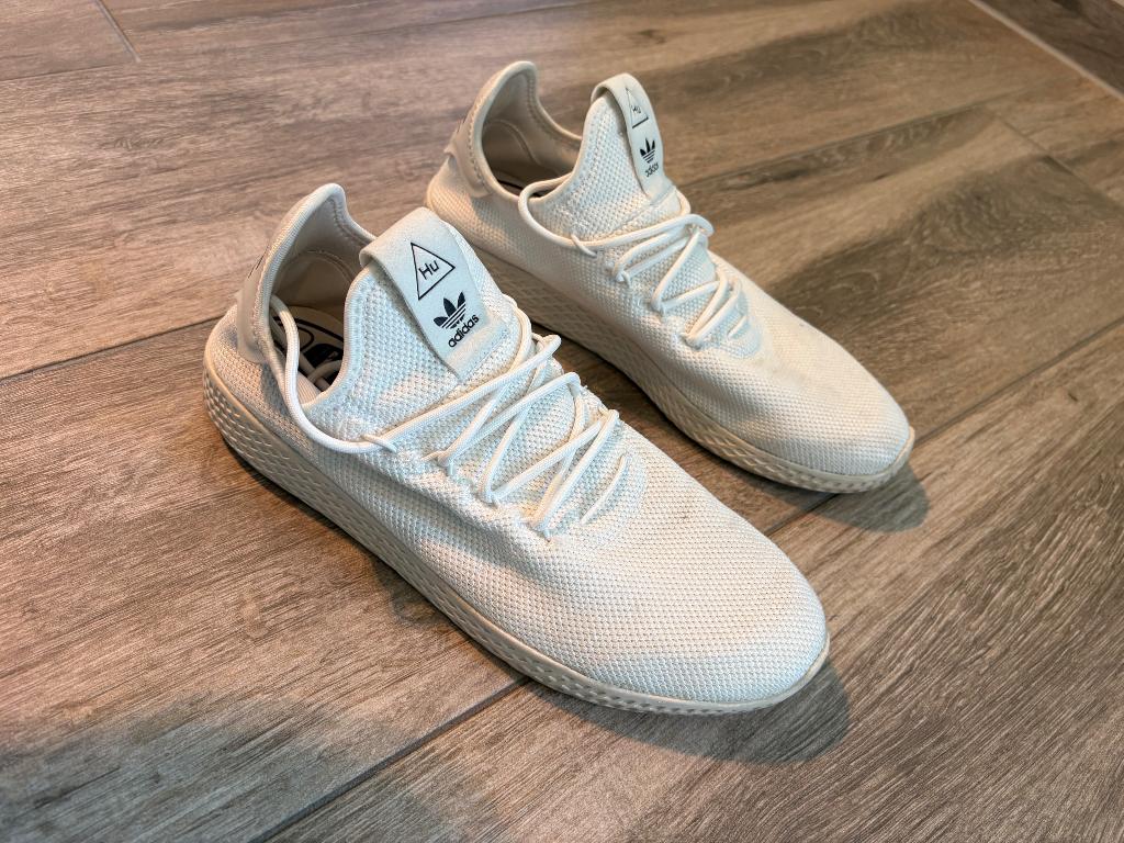 Adidas Pharrell Williams sneakers, Sport en Fitness, Ophalen of Verzenden, Gebruikt, Schoenen