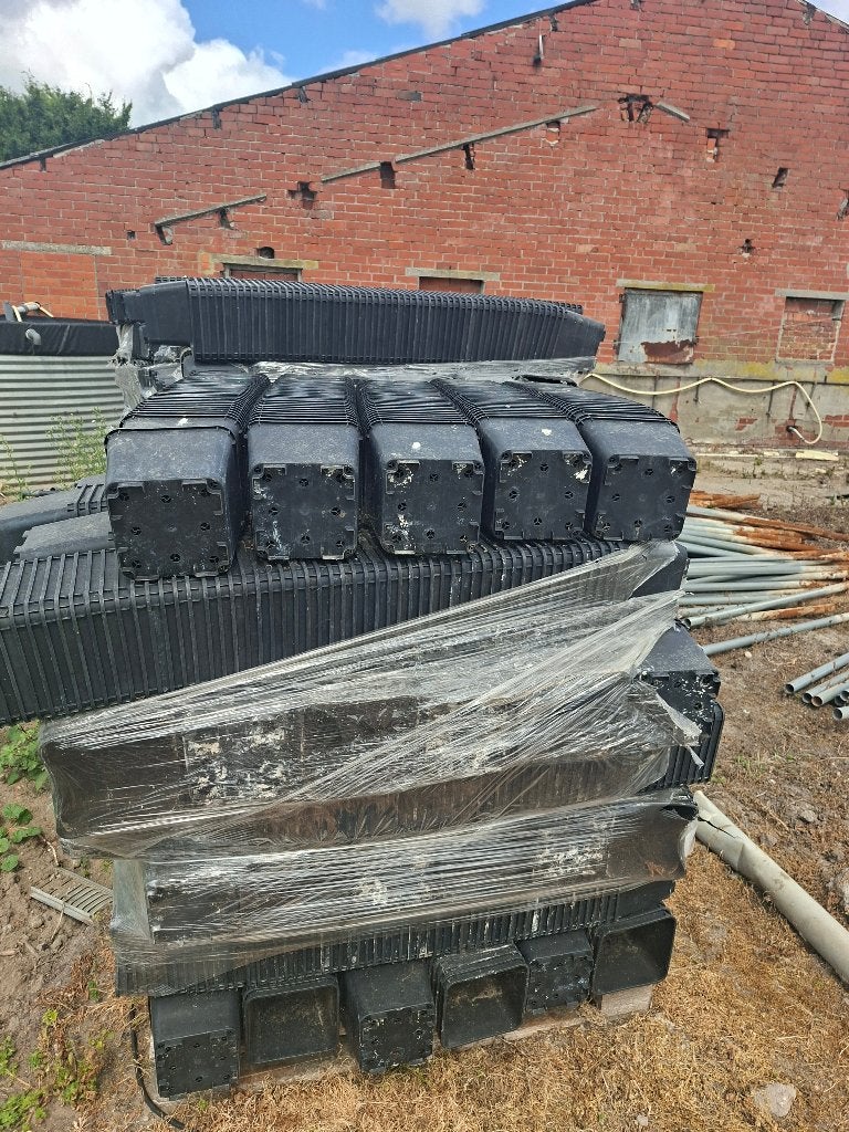 Aardbeipotten, Zakelijke goederen, Ophalen