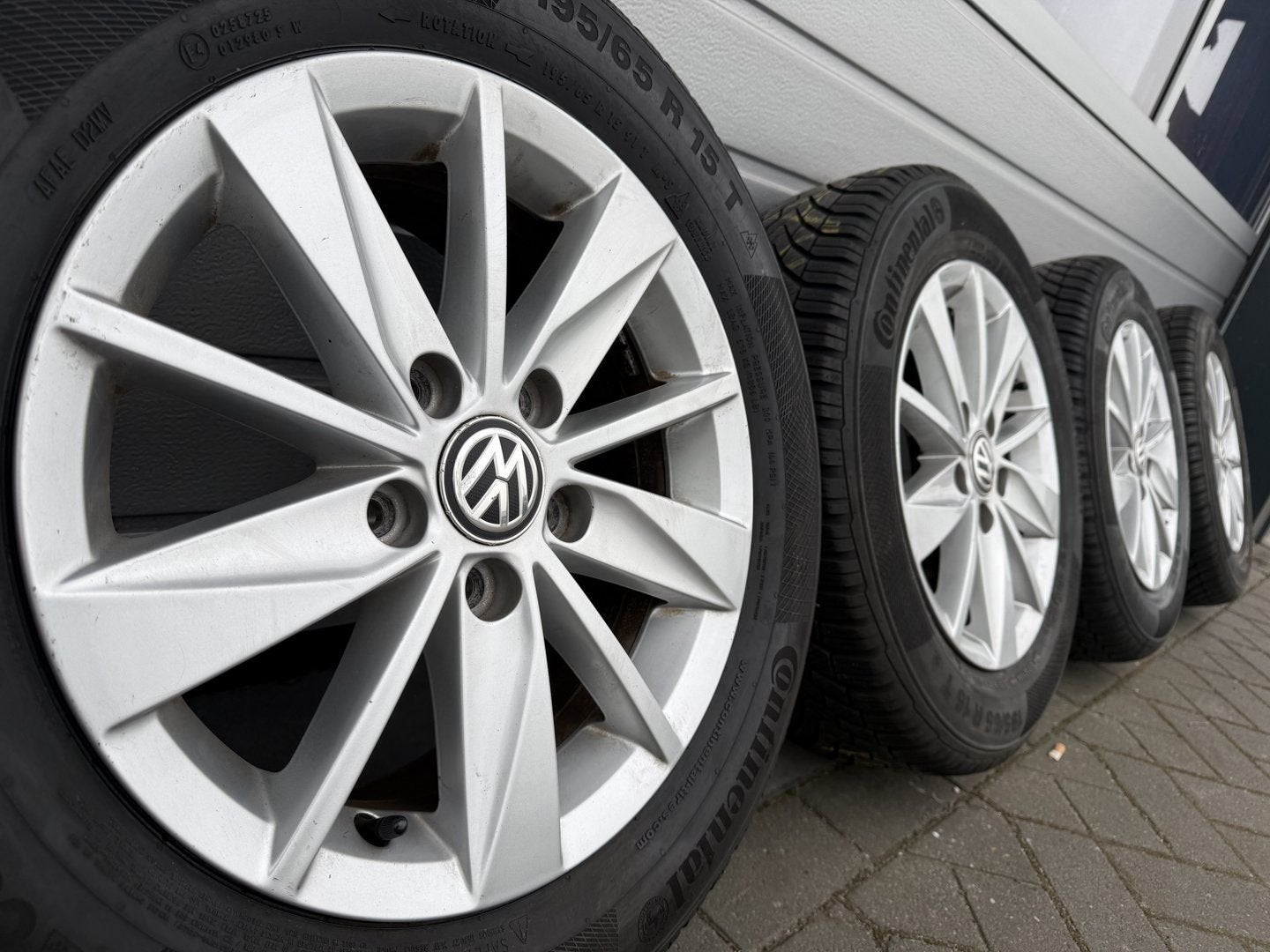 15” VW Caddy Touran Golf 6 7 8 Seat Leon skoda velgen banden, Auto-onderdelen, Banden en Velgen, Gebruikt, 15 inch, -, -