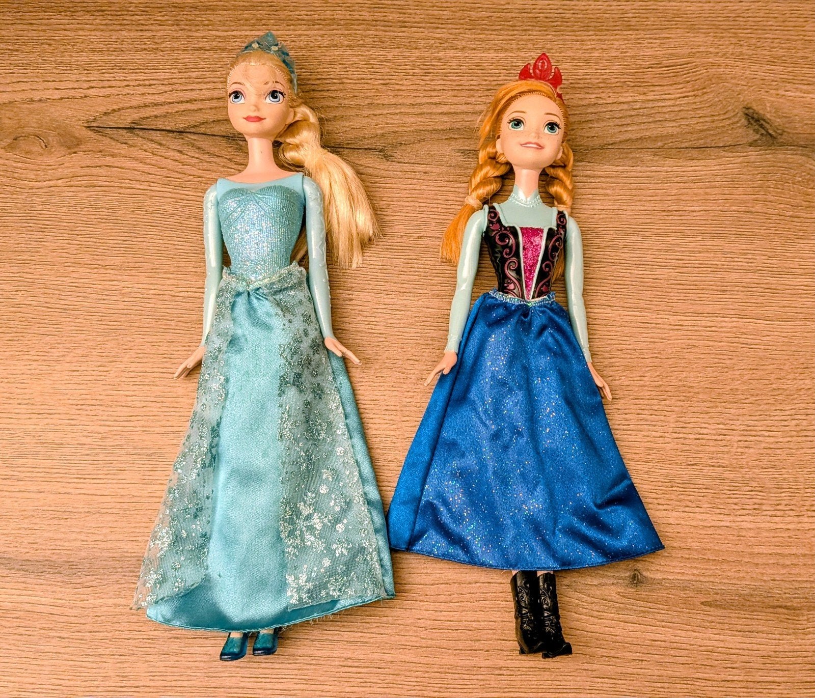 Anna en Elsa Frozen (Mattel), Ophalen of Verzenden, Zo goed als nieuw, Babypop