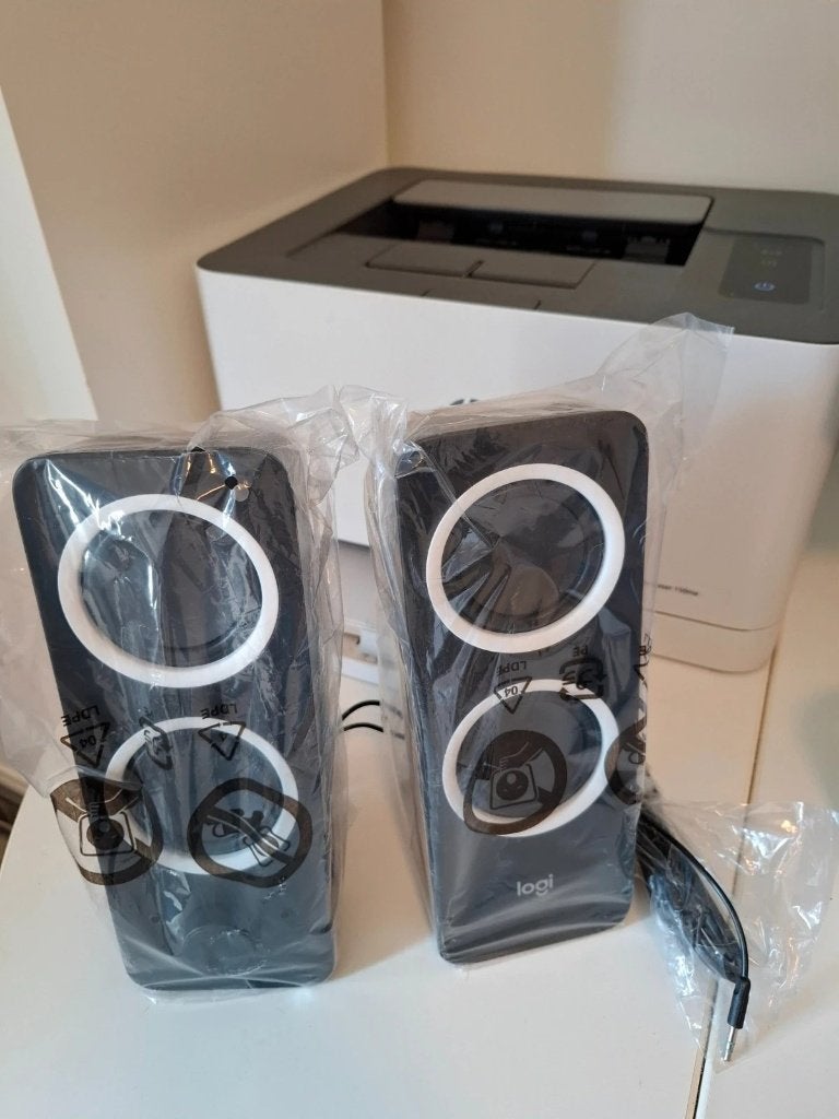 Logitech Z200 Multimedia Speakers - Nieuw in folie, TV, Hi-fi & Vidéo, Neuf, Moins de 60 watts, Enlèvement ou Envoi, Logitech