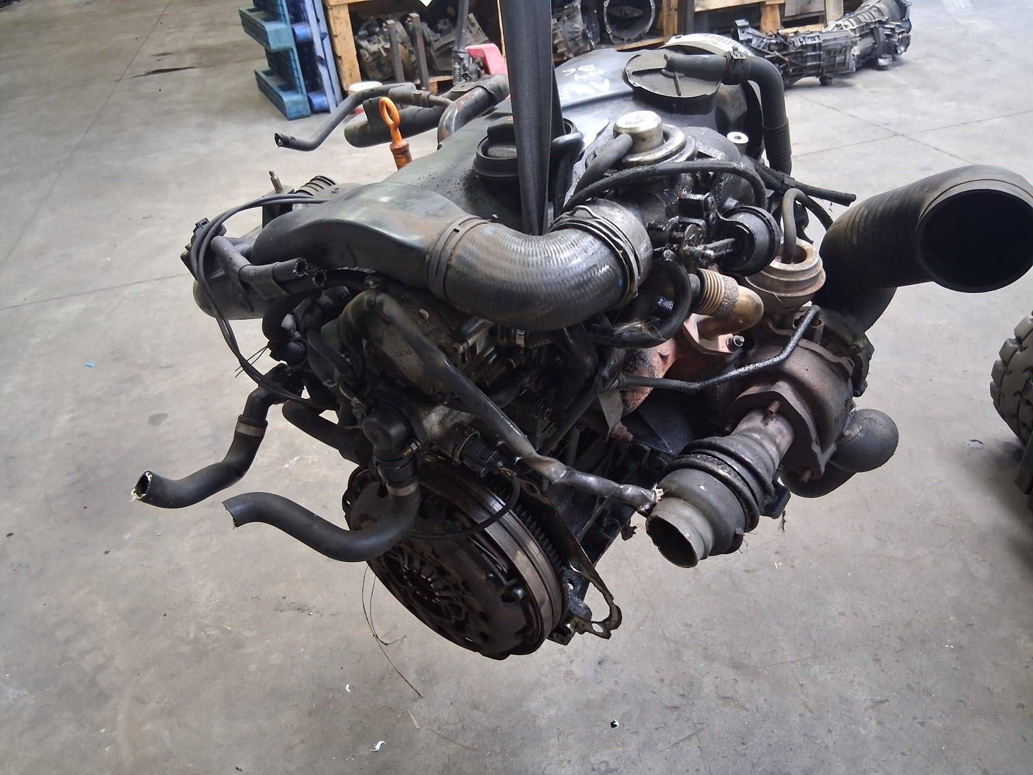Moteur AVF Complet SUPERB VW A6 A4 AUDI SKODA PASSAT, Envoi, Utilisé, Daihatsu