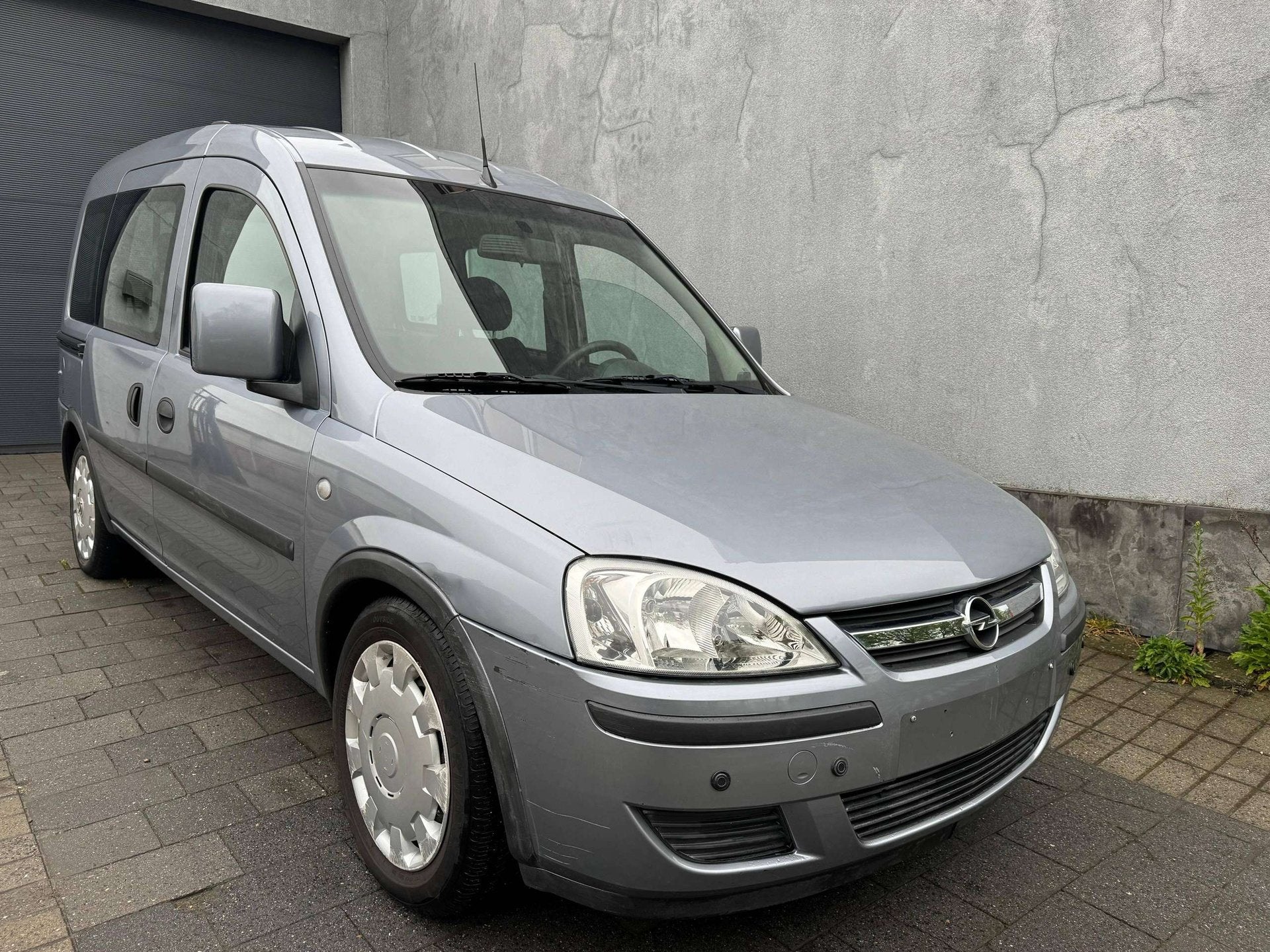 Opel Combo Combo Tour 1.4i XEP TPMR PMR INVALIDE MINDERVALID, Autos, Argent ou Gris, 90 ch, Entreprise, Boîte manuelle