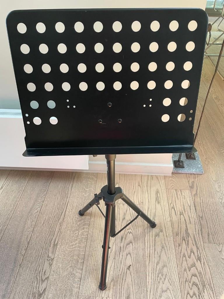 Pupitre de musique en métal noir, Muziek en Instrumenten, Instrumenten | Toebehoren, Ophalen of Verzenden, Zo goed als nieuw, Overige instrumenten