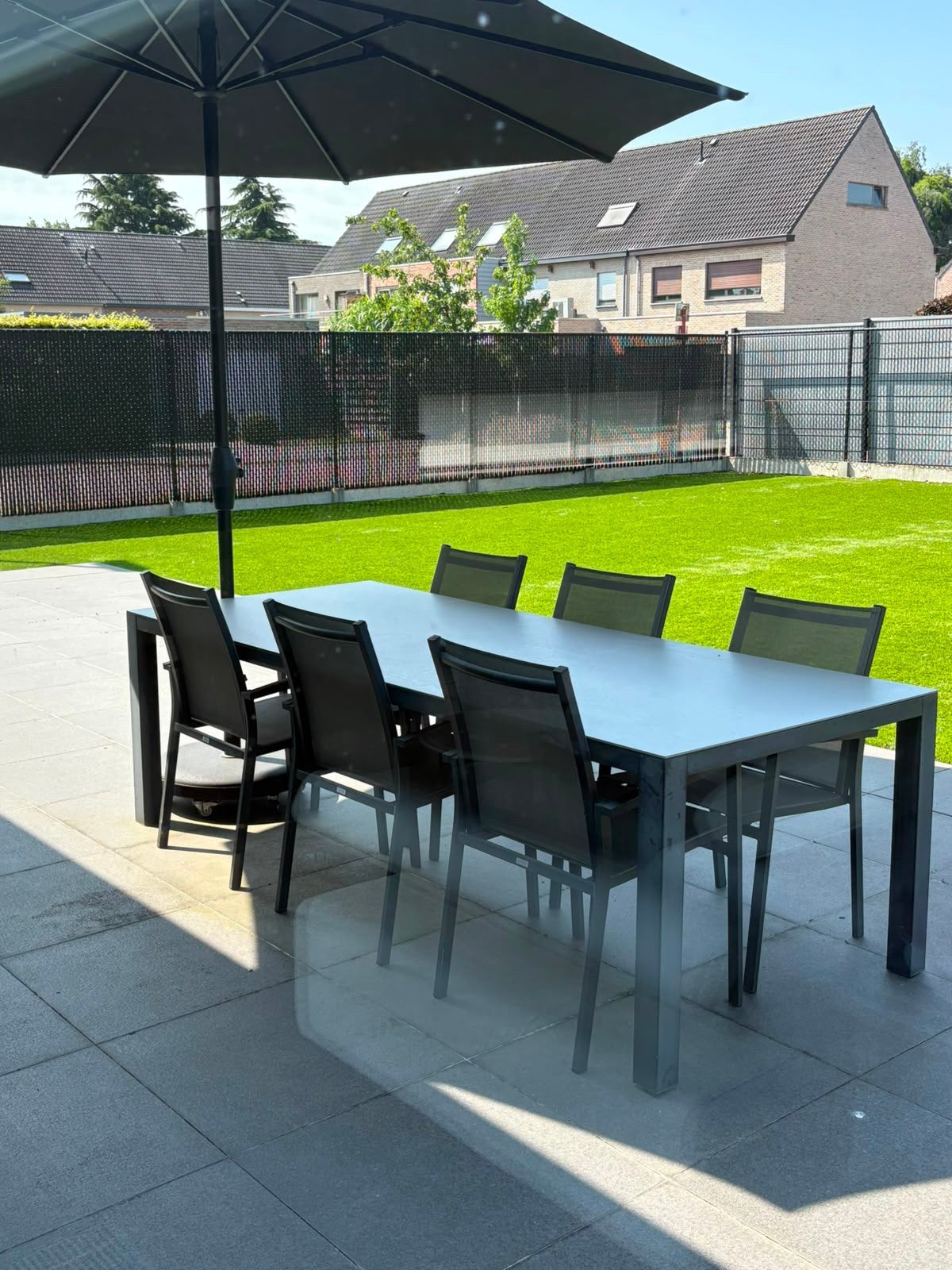 Tuintafel + stoelen + parasol (tuintafelset), Tuin en Terras, Ophalen, Zo goed als nieuw