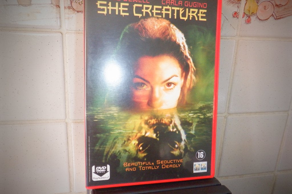 DVD She Creature(Rufus Sewell & Carla Gugino), Cd's en Dvd's, Dvd's | Horror, Vanaf 16 jaar, Ophalen of Verzenden, Zo goed als nieuw