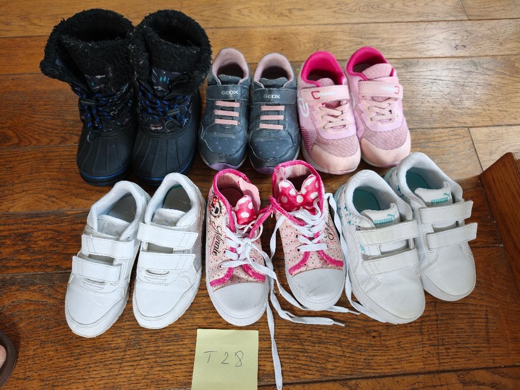 Lot de 6 paires chaussures fille taille 28 à 2,5€ chacune, Enfants & Bébés, Enlèvement, Utilisé, Chaussures, Fille