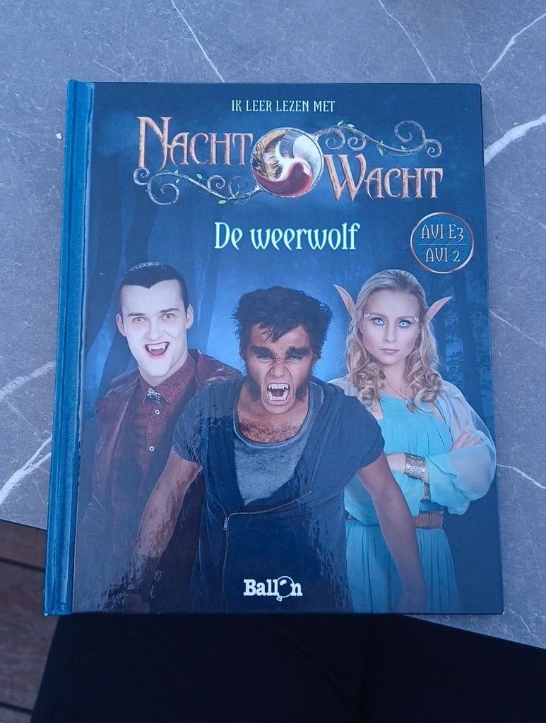 De weerwolf - Studio 100 boek - Nachtwacht, Boeken, Kinderboeken | Jeugd | 10 tot 12 jaar, Ophalen of Verzenden