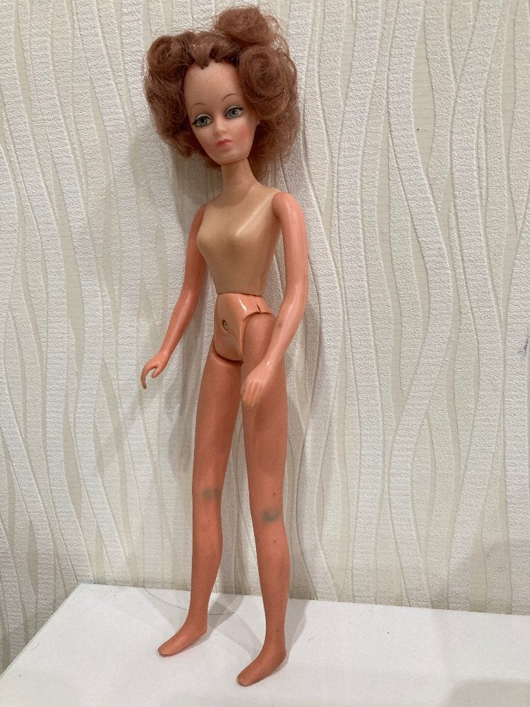 zolderopruiming: HASBRO/Matchbox disco girl barbie, Ophalen of Verzenden, Gebruikt, Fashion Doll