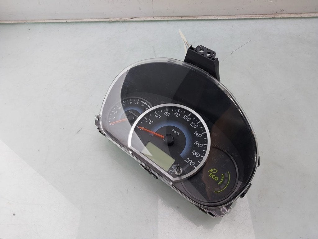 INSTRUMENTS DE BORD Mitsubishi Space Star (A0) (|8100C315|), Info@mitsubishi-motors.de, MITSUBISHI, Utilisé, Mitsubishi