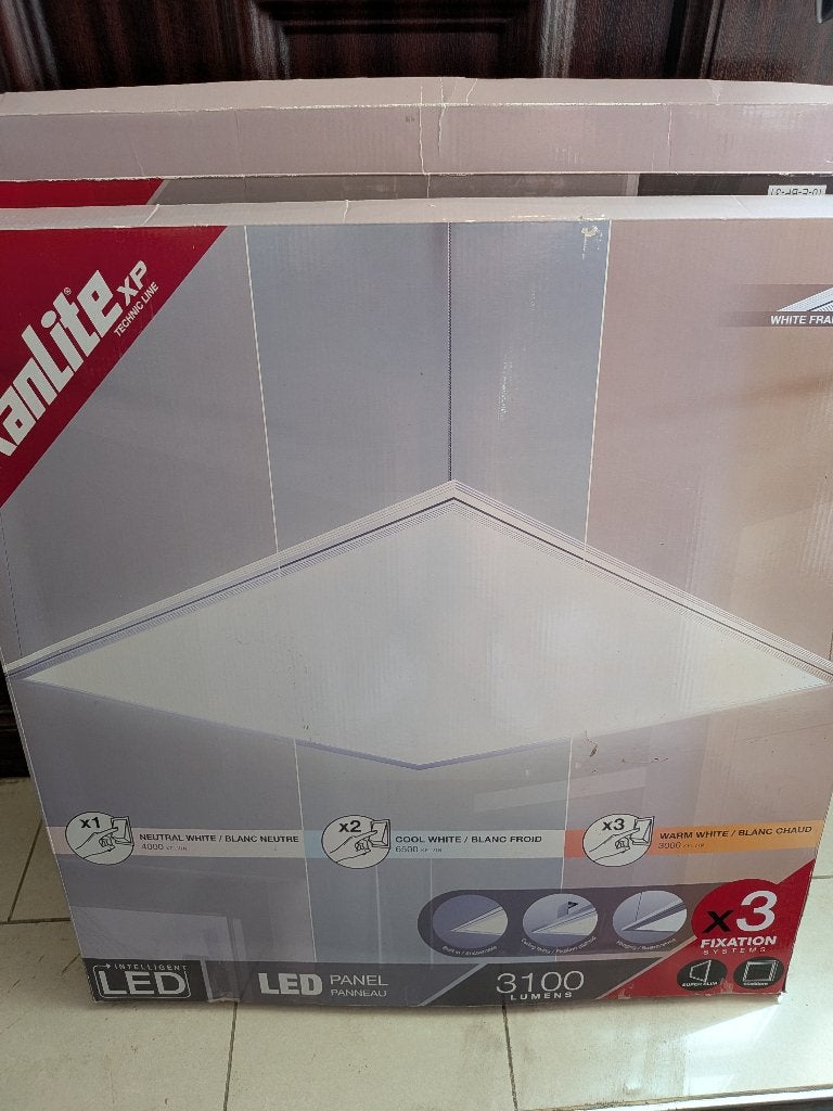 2 Panneaux LED Xanlite  3100 lumens., Maison & Meubles, Enlèvement, Comme neuf