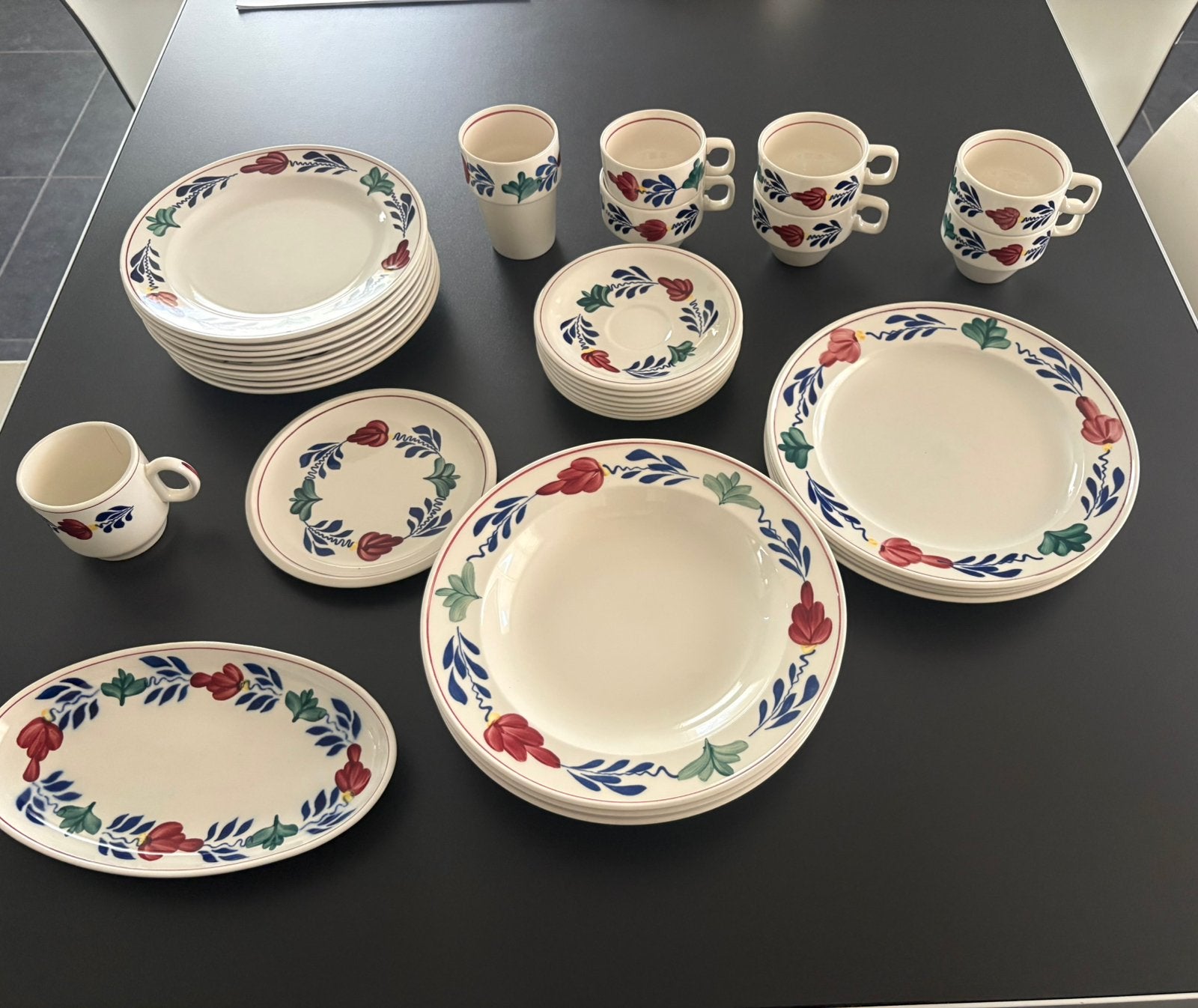 Boch Boerenbont servies – 33 stuks – uitgebreide set, Huis en Inrichting, Keuken | Servies, Ophalen, Bord(en)