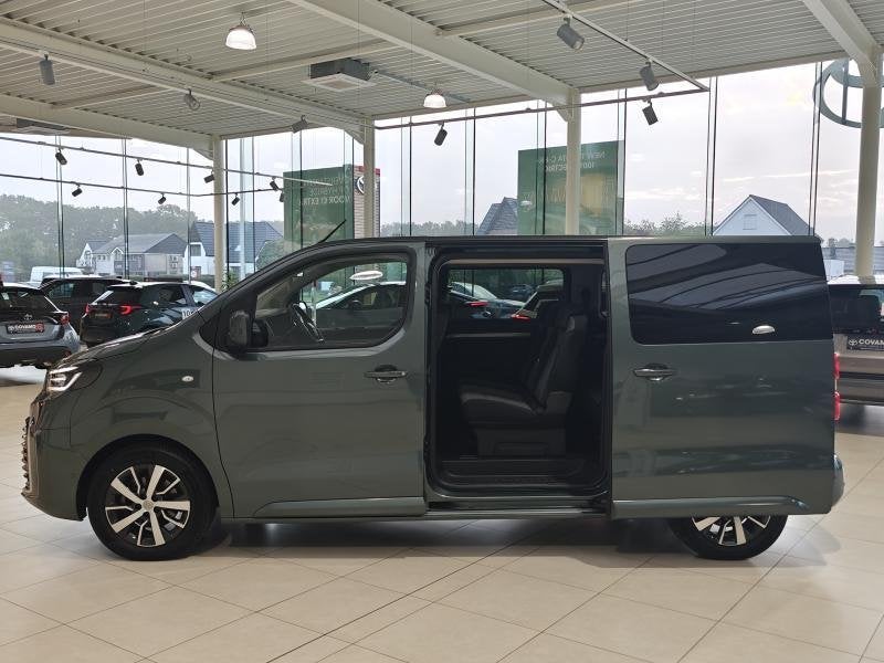 Toyota ProAce DEMO 1.500 KM!! EERSTE EIGENAAR! / Family PR 8, Auto's, 4 deurs, Euro 6, 144 pk, Bedrijf