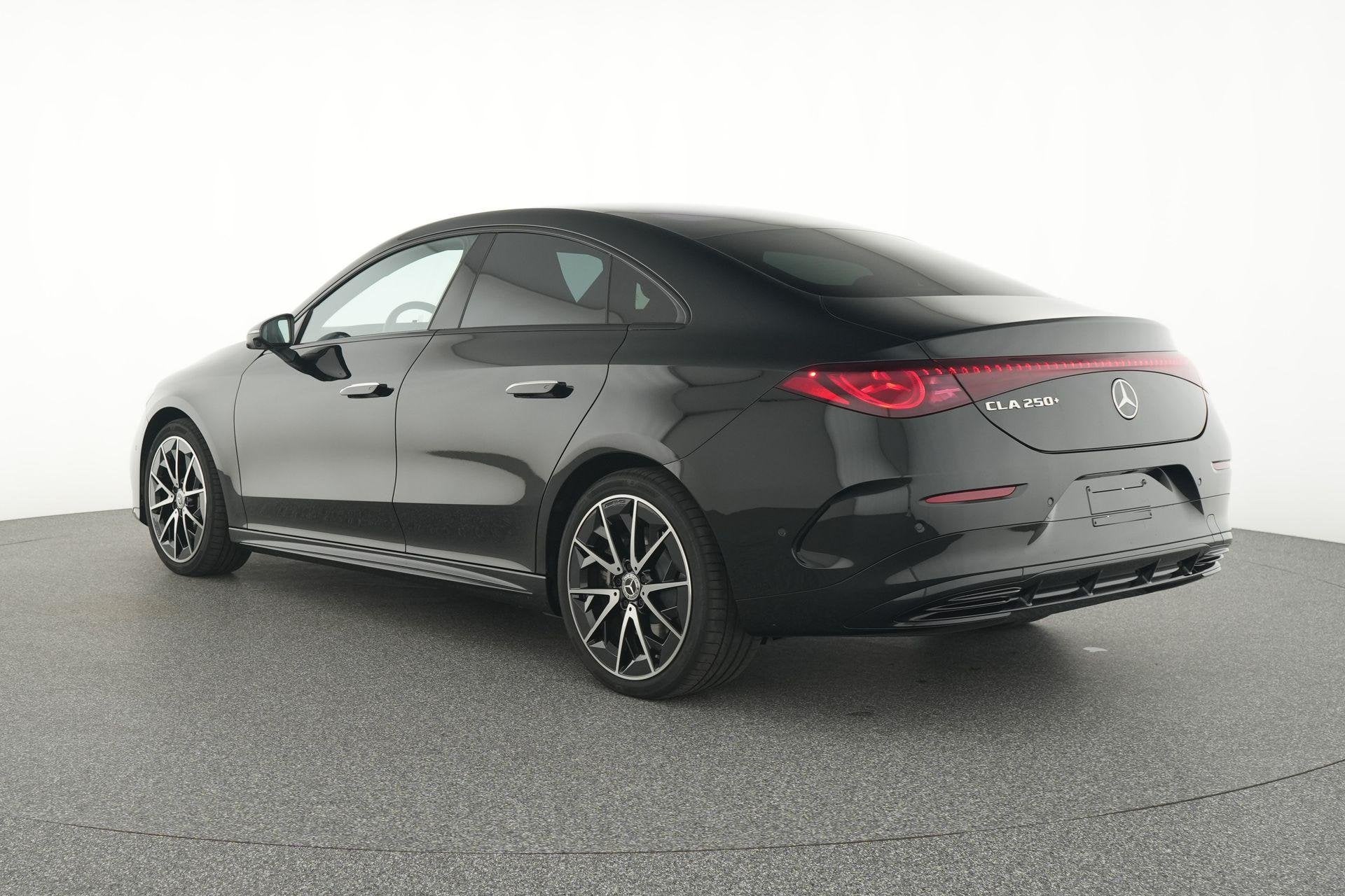Mercedes-Benz CLA 250+ Sport Edition + MULTIBEAM + CARPLAY +, Auto's, Mercedes-Benz, Achterwielaandrijving, Gebruikt, 743 km, Zwart