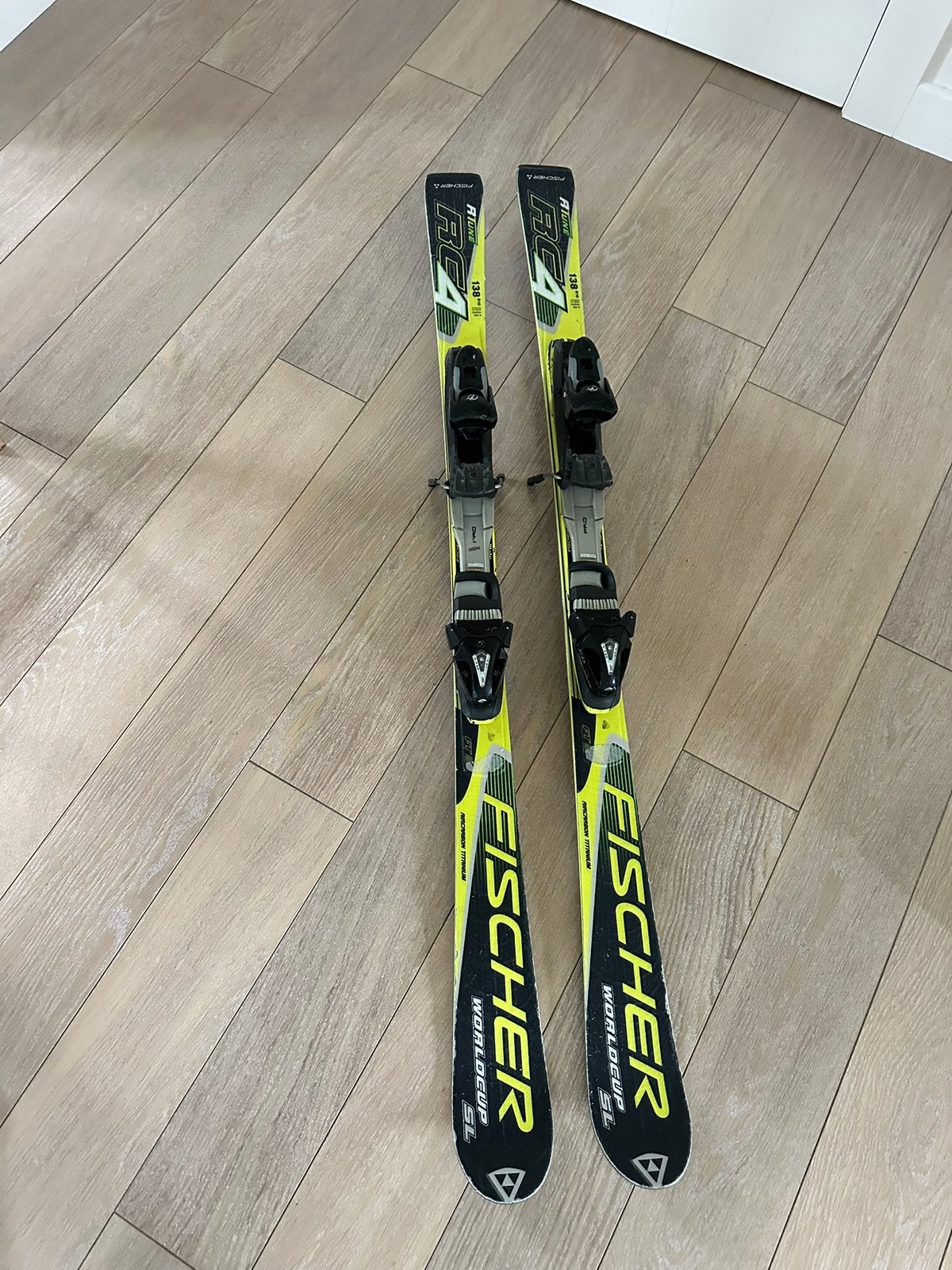 Fischer rc 4 138cm, Fischer, 100 tot 140 cm, Ophalen of Verzenden, Zo goed als nieuw