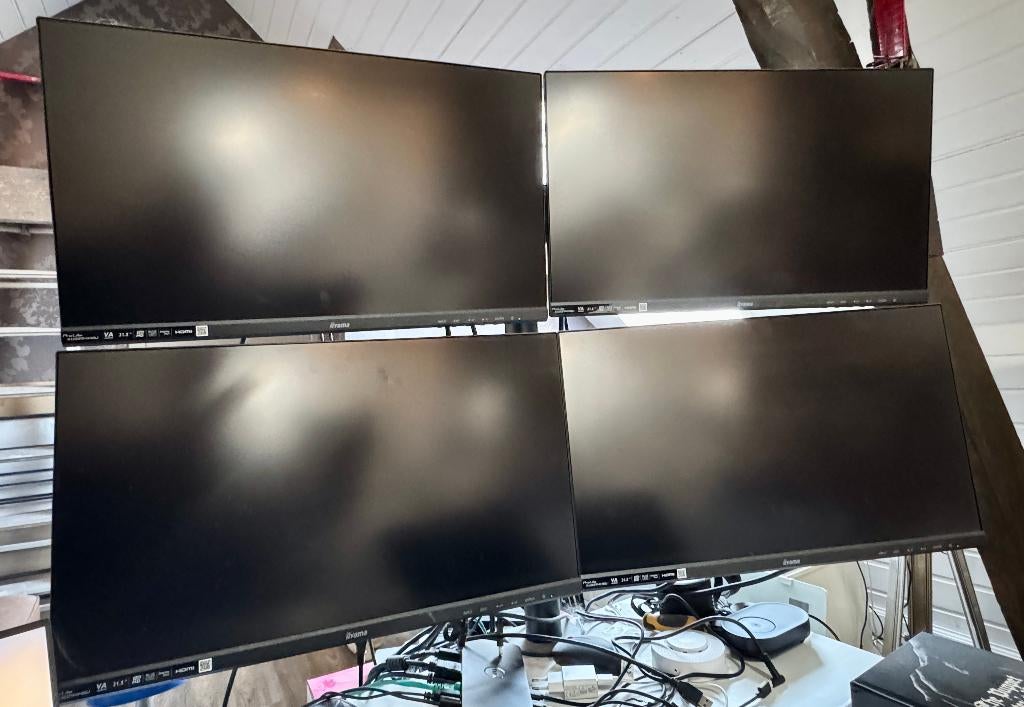 IIyama 22" IPS computerschermen  4 stuks incl. docking ++, Computers en Software, Monitoren, Ophalen, IPS, HDMI, Full HD