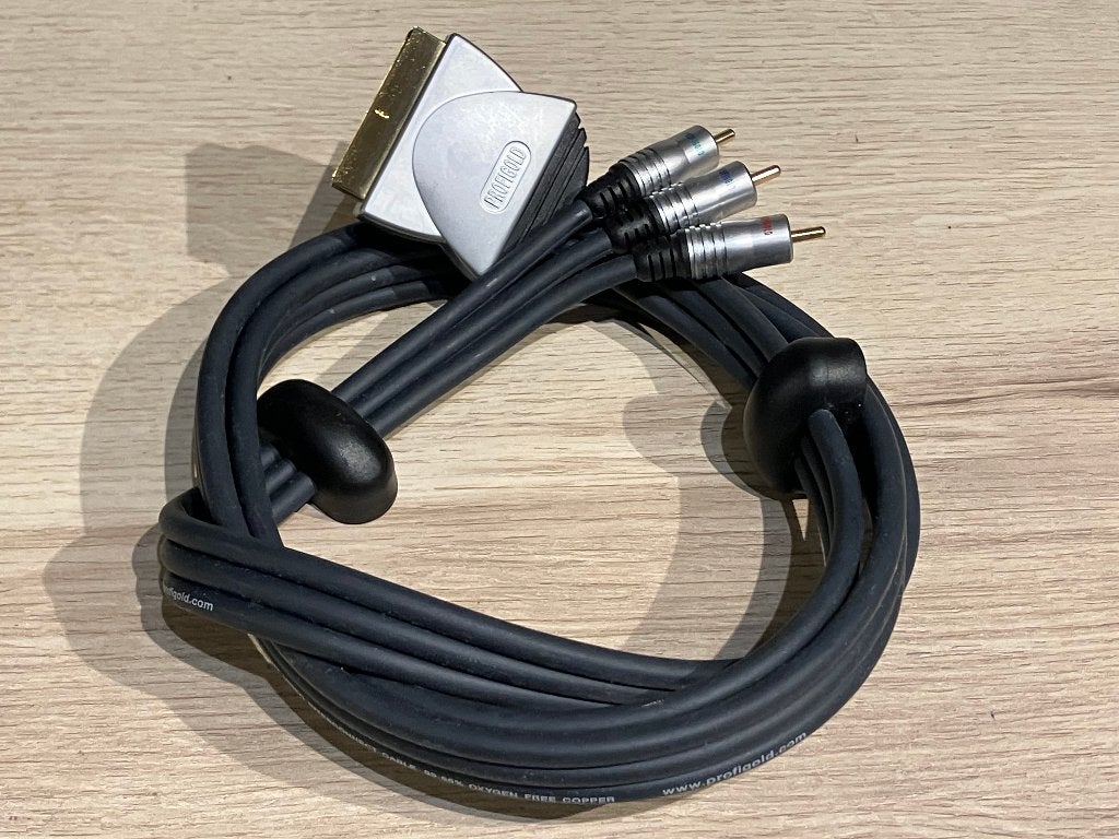 SCART naar COMPONENT Profigold 1,5 Meter 24 Karaat Goud, Ophalen of Verzenden, Zo goed als nieuw, Minder dan 2 meter, Componentkabel