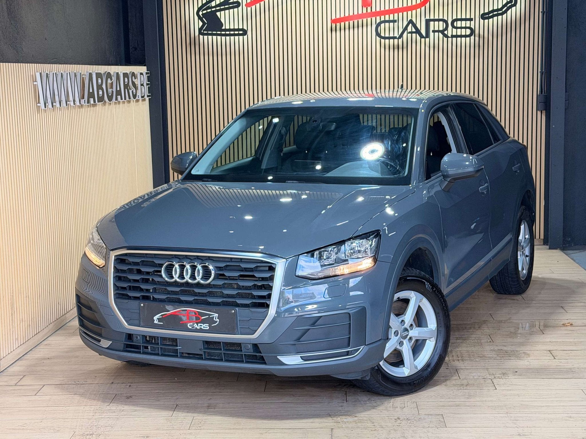 Audi Q2 1.4 TFSI * Sport * GARANTIE 12 MOIS * 1ER PROP *, Auto's, Audi, Stof, Gebruikt, 4 cilinders, Zwart