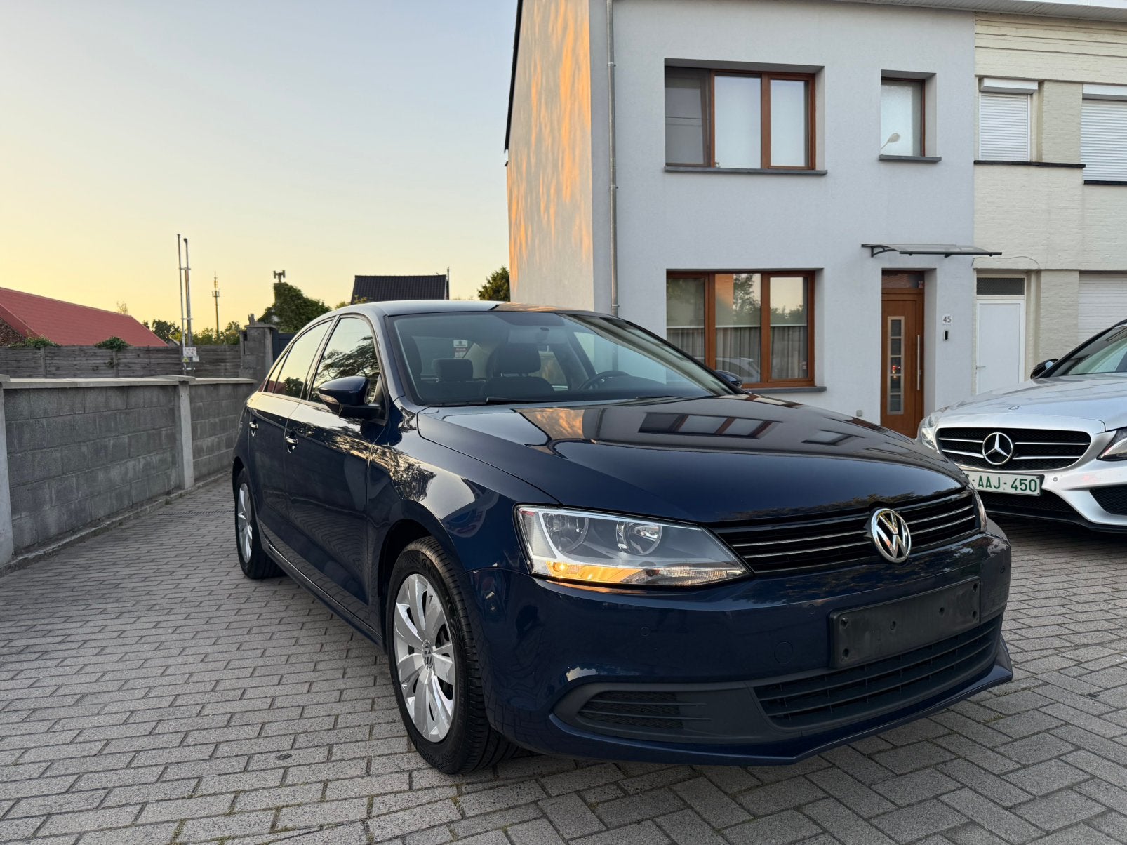 WV Jetta bj2013. 1 eigenaar NEW. NEW, Autos, Volkswagen, Achat, 4 portes, Entreprise, Tissu