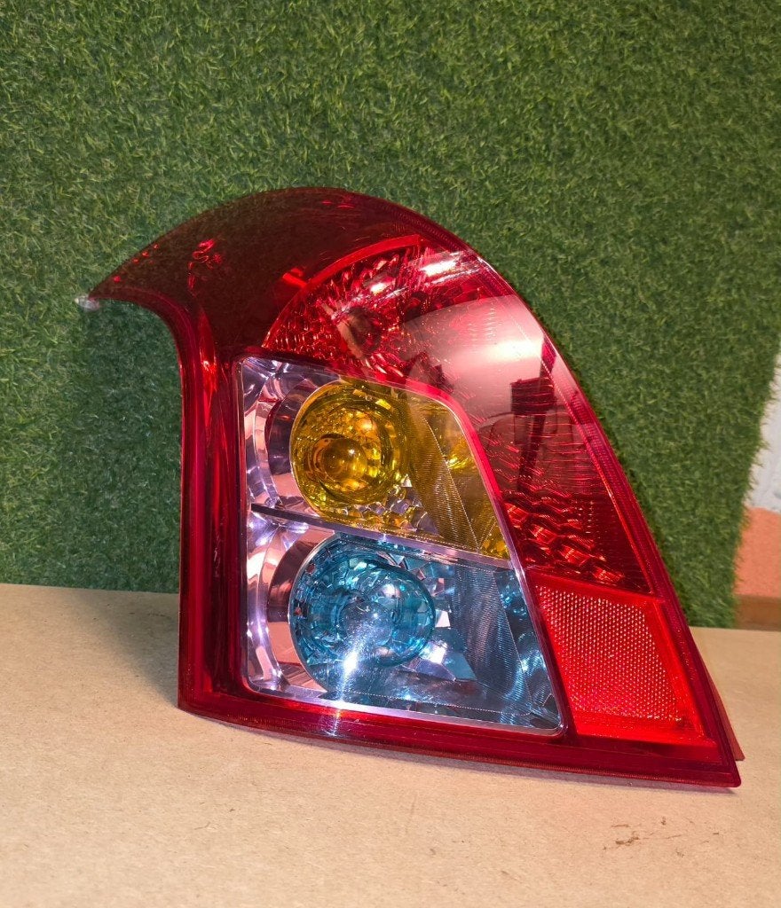 Feux arrière gauche Suzuki Swift de 2005 - 2011, Enlèvement ou Envoi, Utilisé, Suzuki