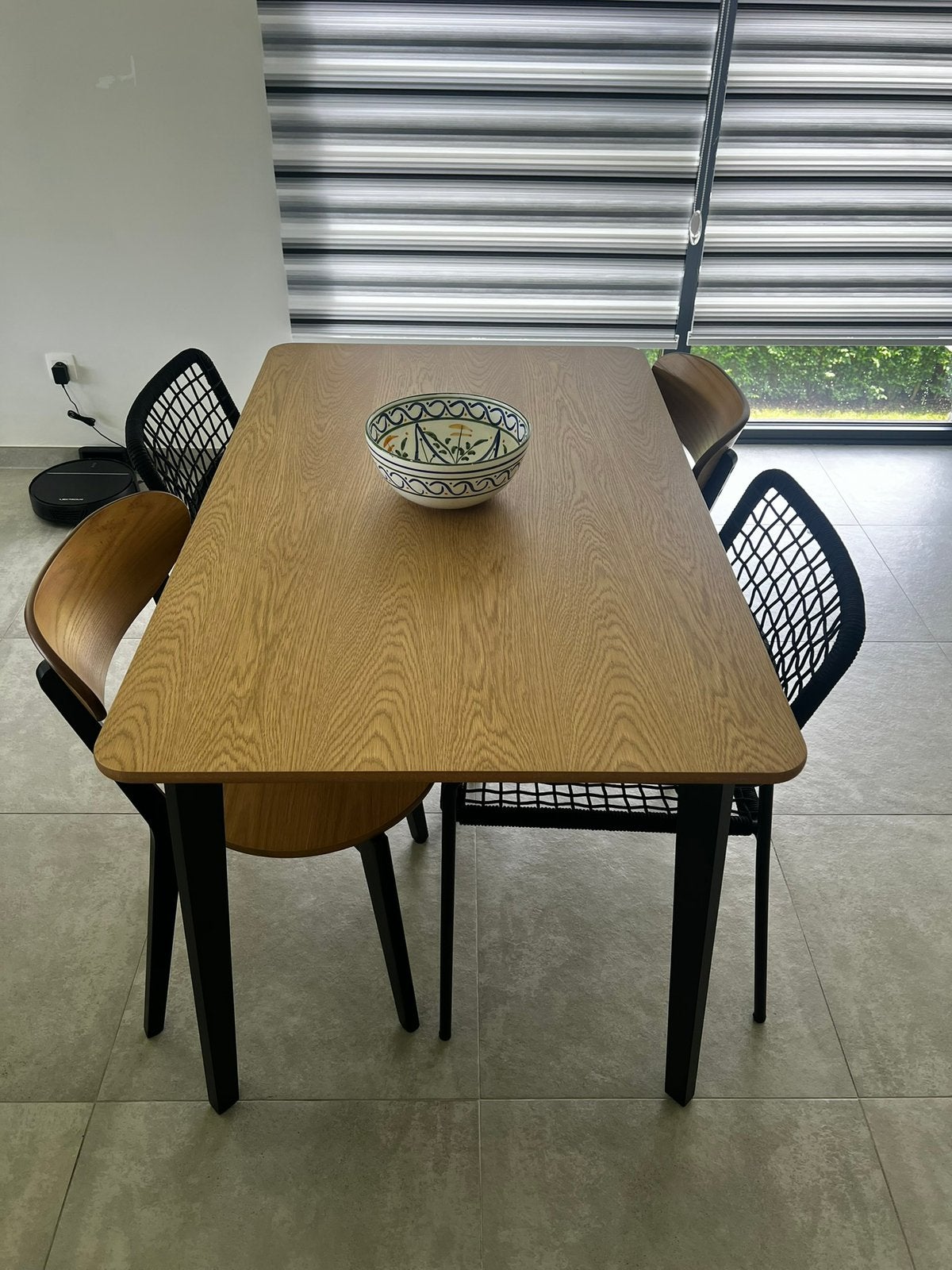 Eettafel 2 houte stoelen, Huis en Inrichting, Ophalen, Zo goed als nieuw