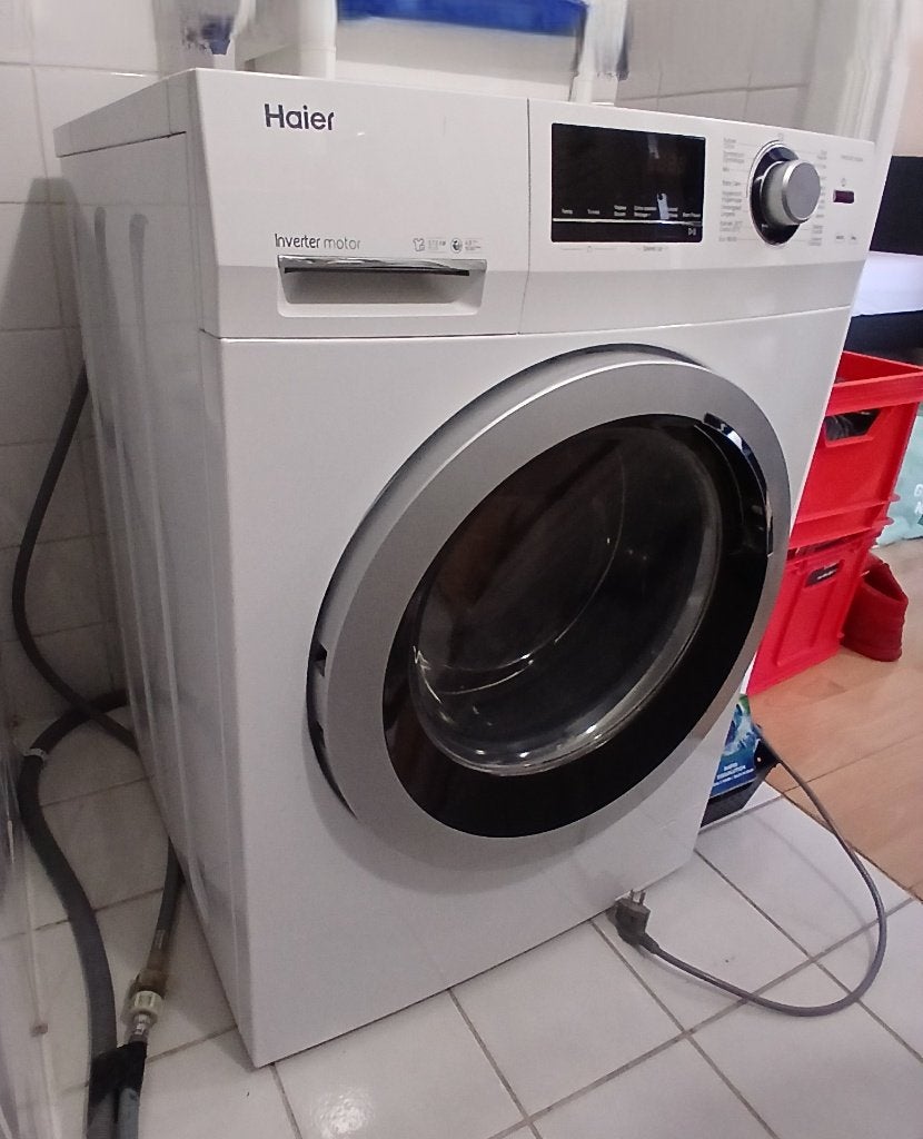 Wasmachine Haier Inverter Motor HW90-BP14636N, 1200 tot 1600 toeren, Gebruikt, Energieklasse A of zuiniger, 8 tot 10 kg