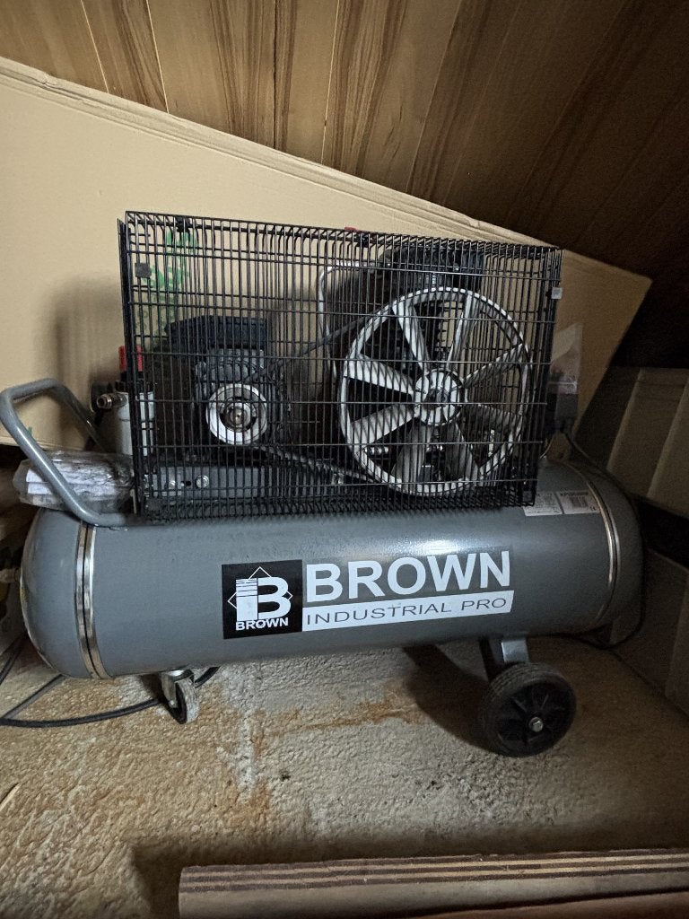 compressor 220V, Ophalen, 6 tot 10 bar, 400 tot 800 liter/min, Zo goed als nieuw
