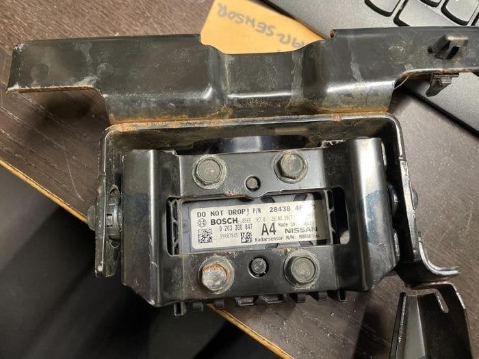 Radar sensor van een Nissan Qashqai, Gebruikt, -, -, Ophalen of Verzenden