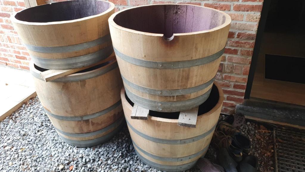 Half wijn vat/halve wijn ton/bloembak/halve wijnton, Tuin en Terras, Ophalen