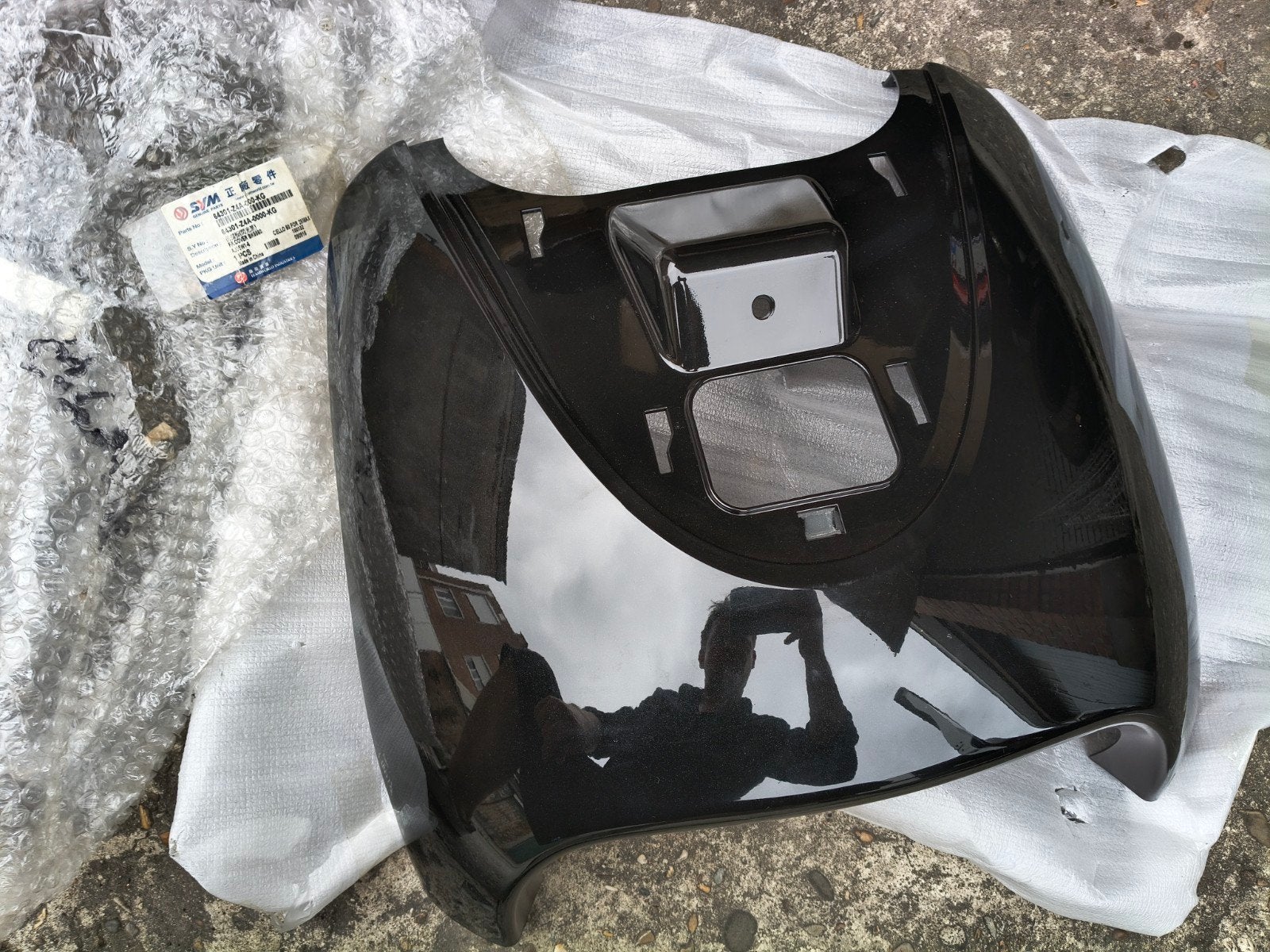 SYM Allo / Cello voorkap origineel en nieuw onderdeel, Fietsen en Brommers, Ophalen of Verzenden, Kap, SYM