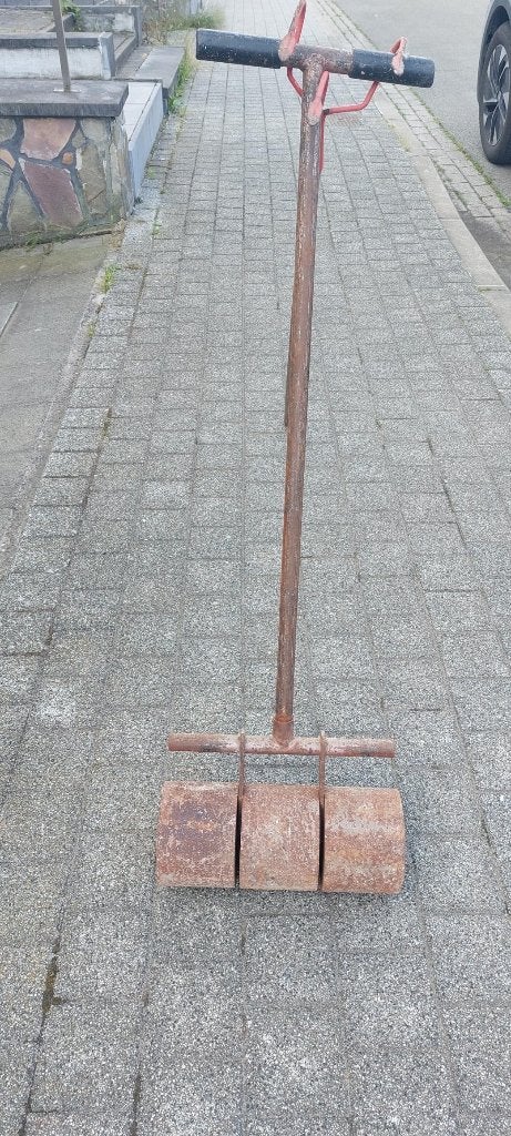 Metalen pletwals of wals- rolt nog goed, Ophalen