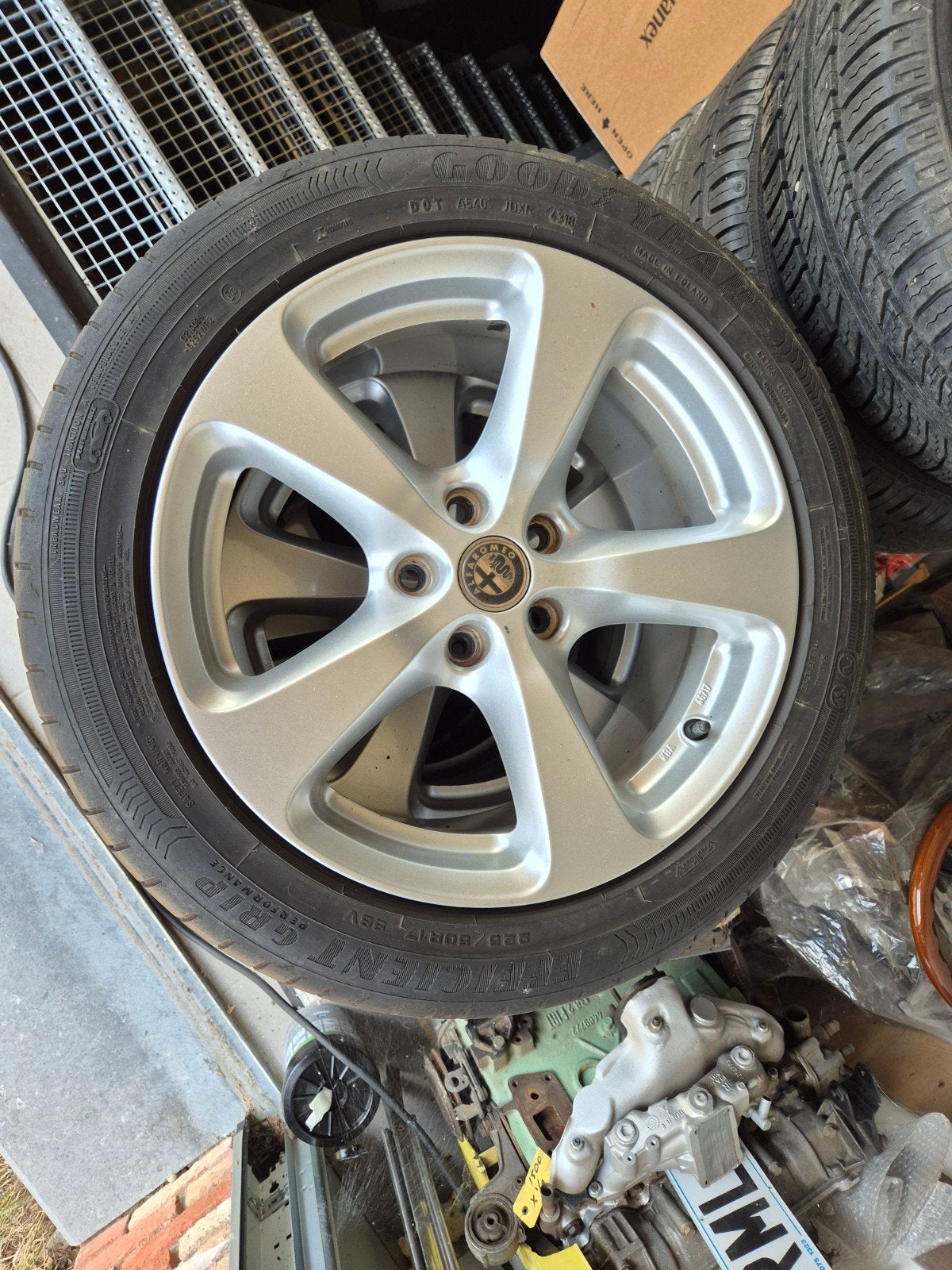 17 inch Alfa Romeo velgen 5x110, Ophalen, Gebruikt, 17 inch, Band(en)