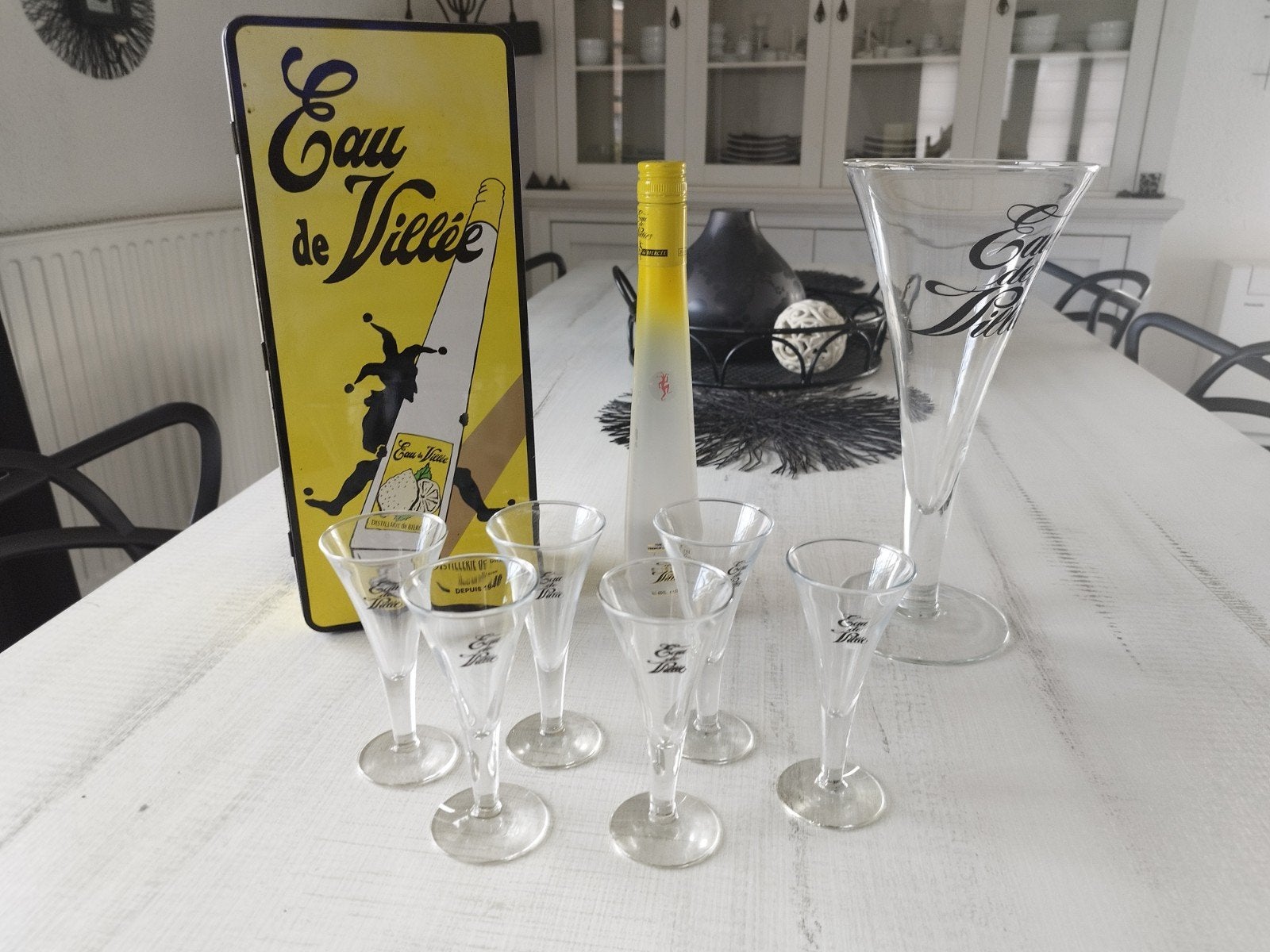 Eau de villee, Collections, Enlèvement, Utilisé