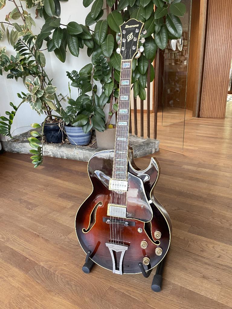 Micros Ibanez Artcore AK-85-DVS avec p90, Musique & Instruments, Instruments à corde | Guitares | Électriques, Enlèvement, Utilisé