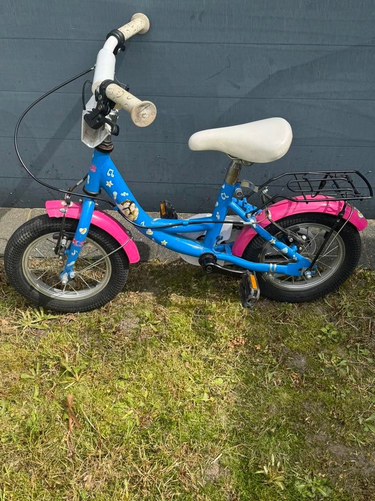 Kinderfiets 14 inch, met 2 nieuwe banden. Helemaal in orde!, Ophalen, Zo goed als nieuw, Velgrem, Zijwieltjes