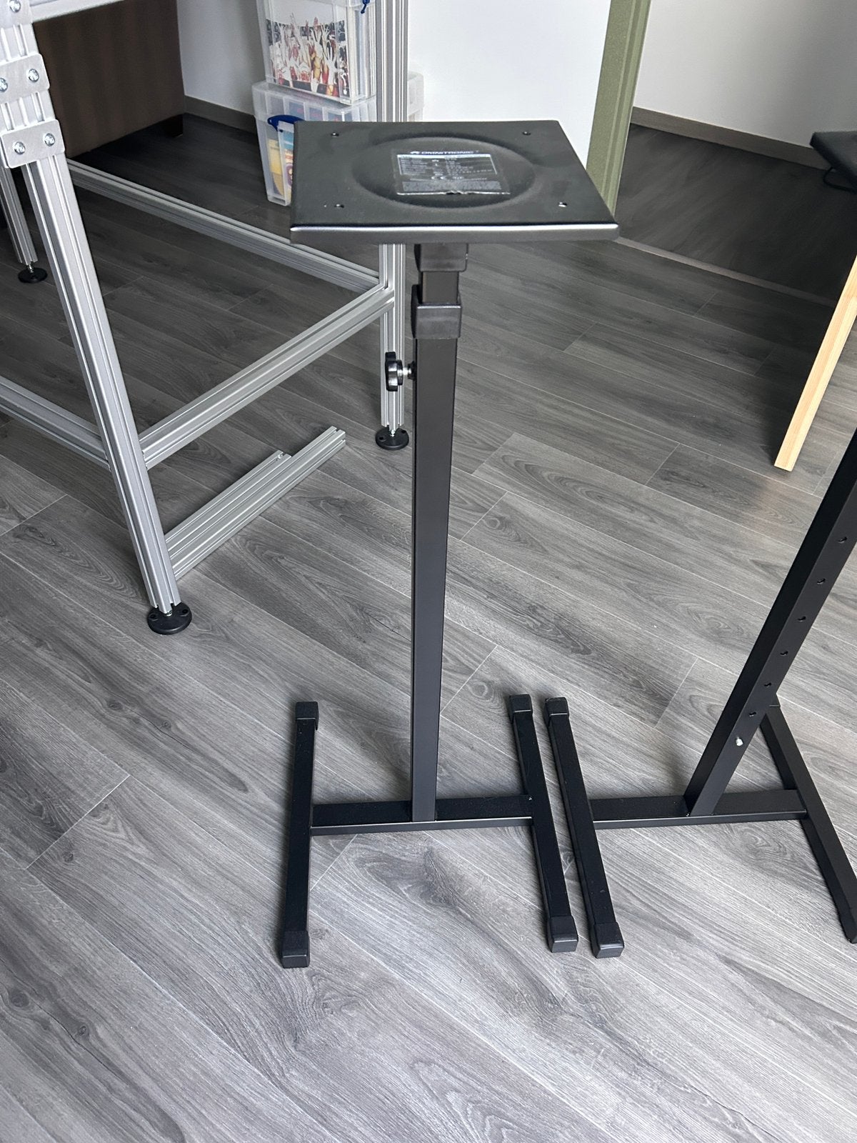 Speaker stand 2 stuks., Musique & Instruments, Pieds, Enlèvement, Comme neuf, Haut-parleur