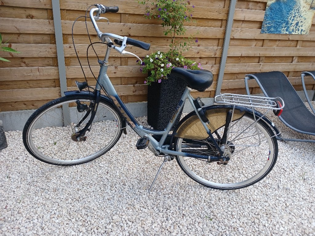 Damesfiets Sparta om op te knappen of voor onderdelen., Fietsen en Brommers, Fietsen | Dames | Damesfietsen, Ophalen, Sparta, Gebruikt