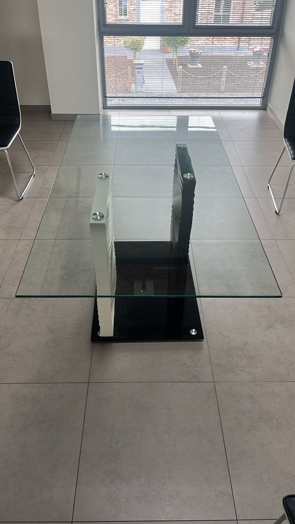 Tafel, Enlèvement