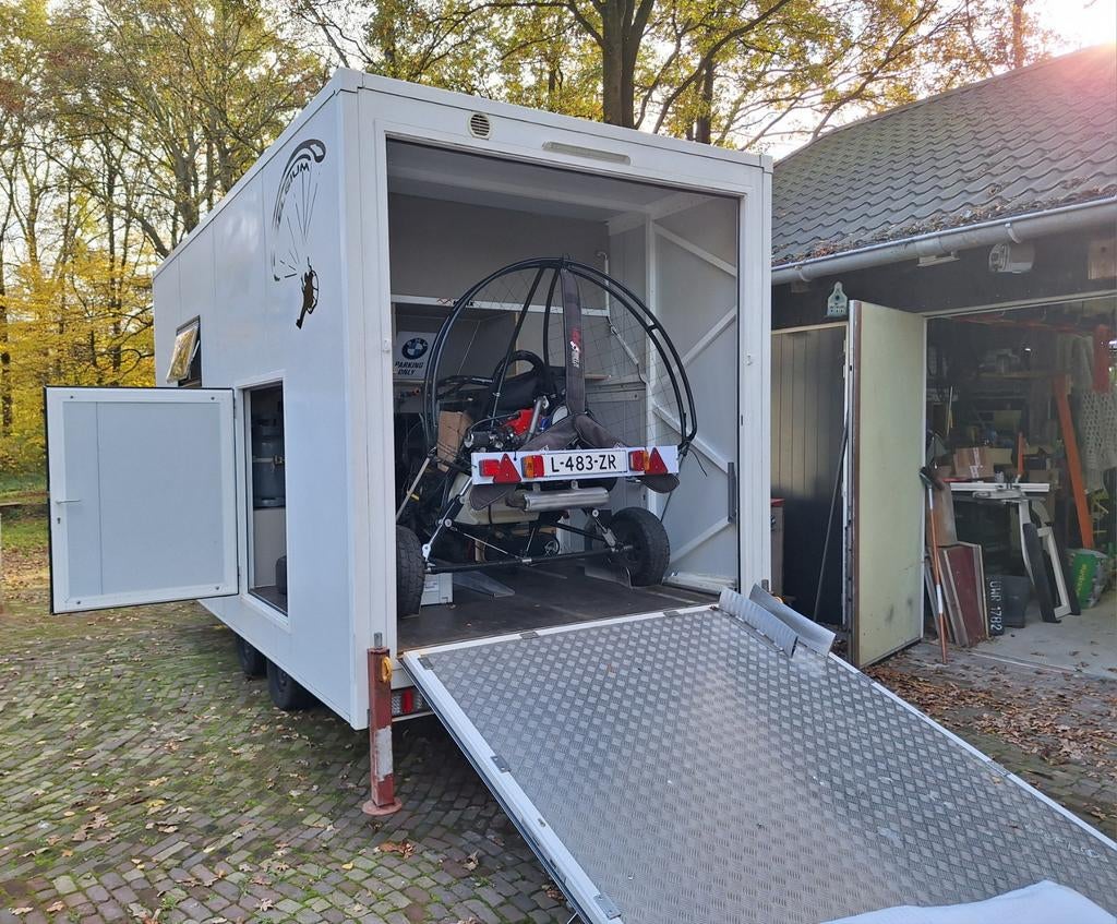 Paramotorhome/Home-office incl. kiepaanhangwagen, Ophalen, Gebruikt